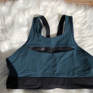 Lululemon run the day bra size 10
